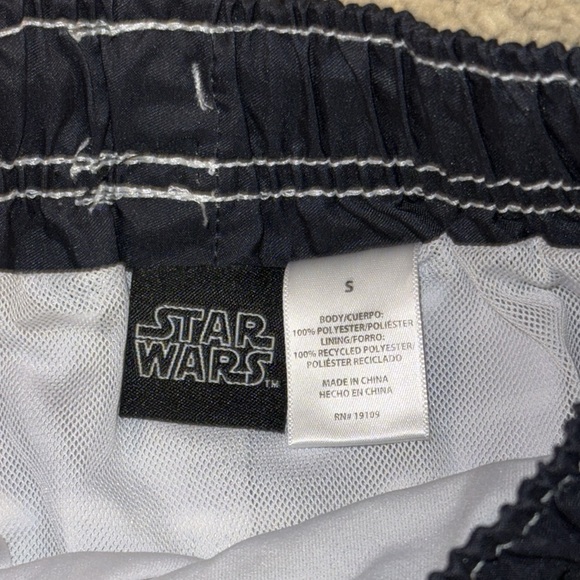 Star Wars rash guard swim set size small - Picture 2 of 4